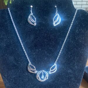 Elegant Silver Jewelry Set with Earrings and Necklace